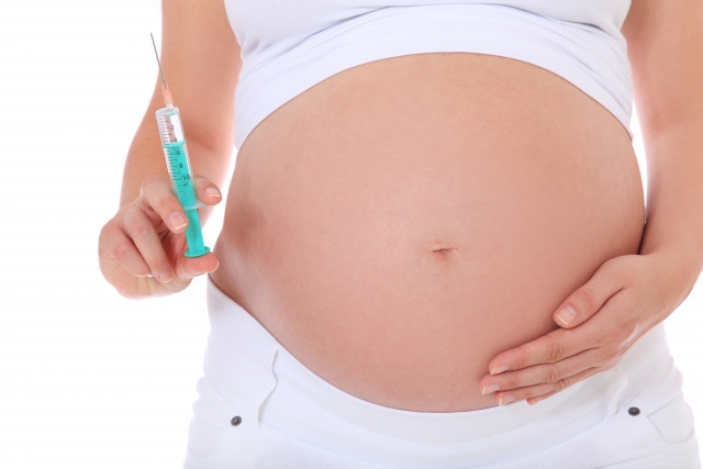 Resultado de imagen para mujer embarazada vacuna